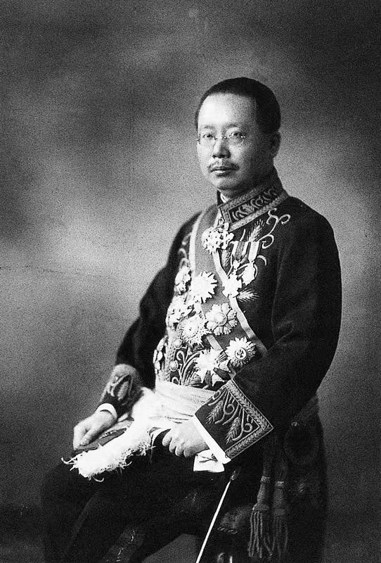 新澳門精準(zhǔn)四肖期期中特公開(kāi)，探索澳門博彩文化的新篇章，澳門博彩文化新篇章揭秘，精準(zhǔn)四肖期期中特公開(kāi)探索
