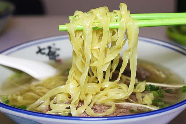 香港正版資料大全，免費(fèi)歇后語生肖表一網(wǎng)打盡，香港正版資料大全，免費(fèi)歇后語生肖表一網(wǎng)打盡集錦
