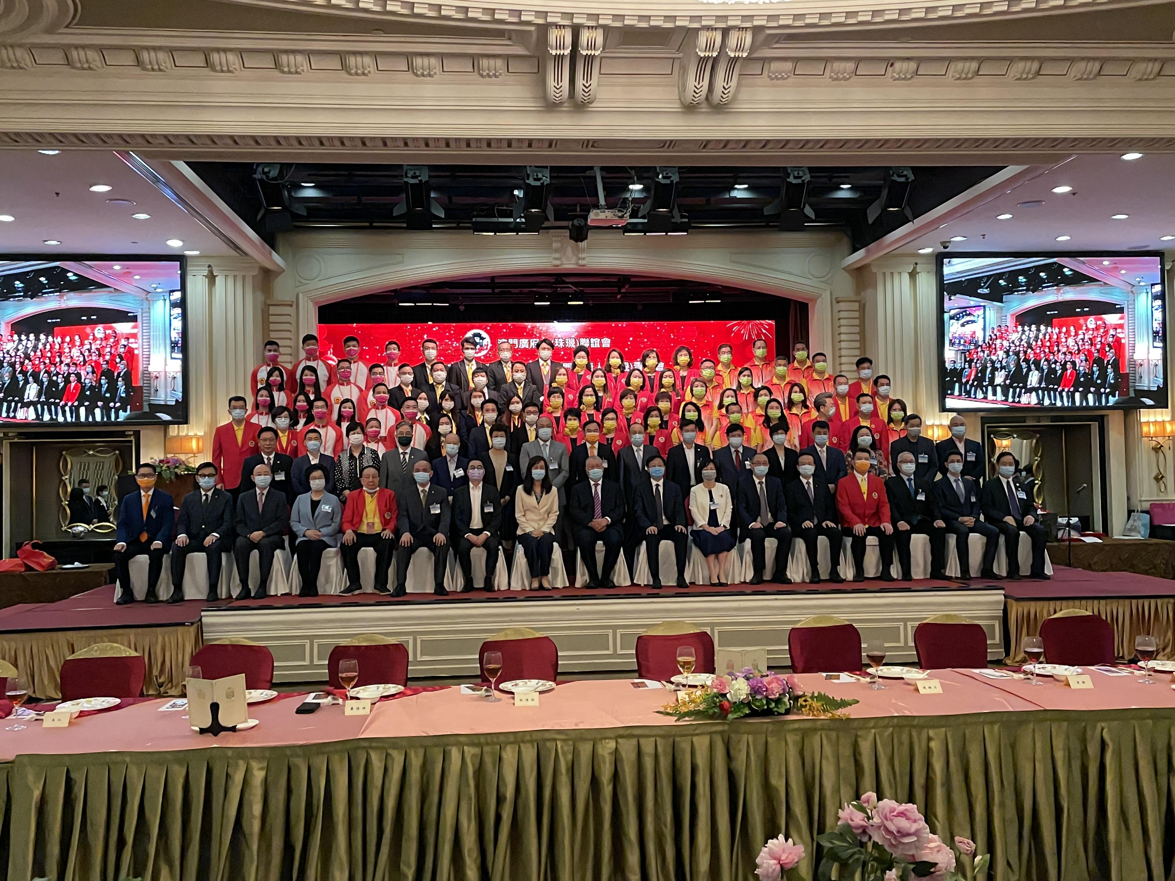 新澳門精準四肖期期中特公開，一網(wǎng)打盡博彩秘籍，澳門精準四肖期博彩秘籍一網(wǎng)打盡公開揭秘